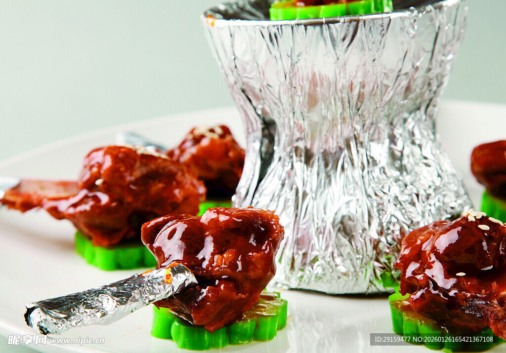 锡纸包裹的美味烧烤小吃