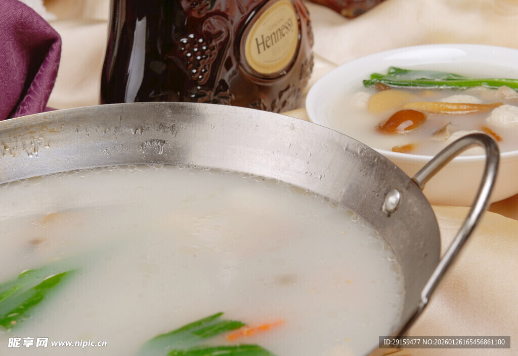 营养蔬菜奶香汤锅