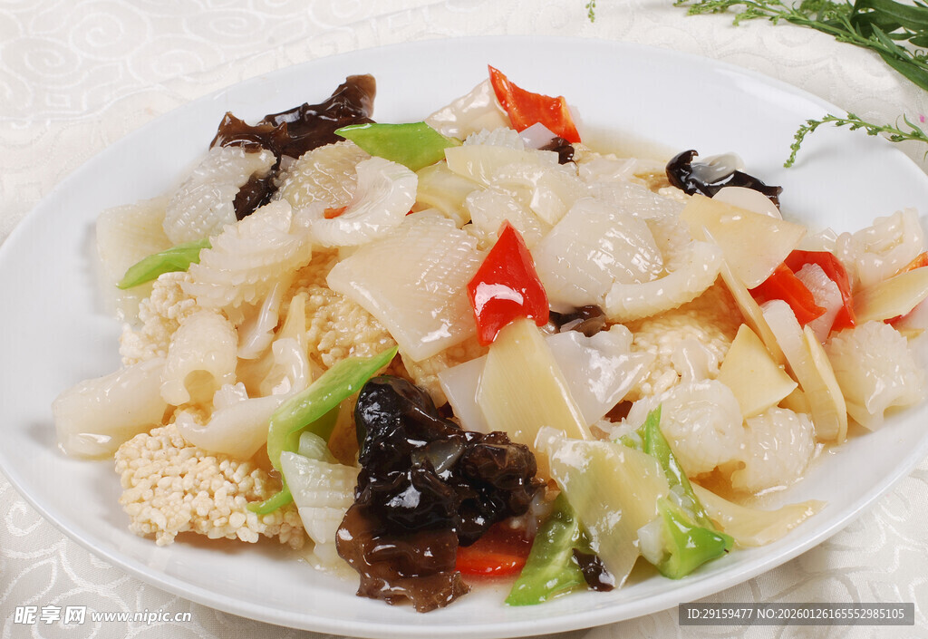 五彩时蔬炒鱼肚