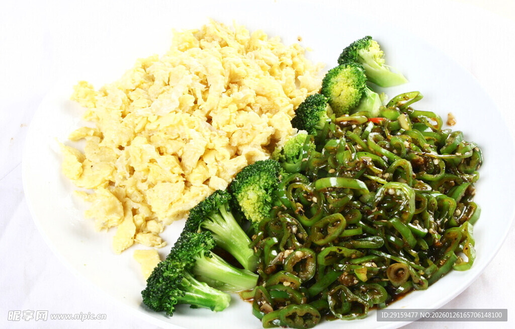 西兰花炒蛋与炒野菜