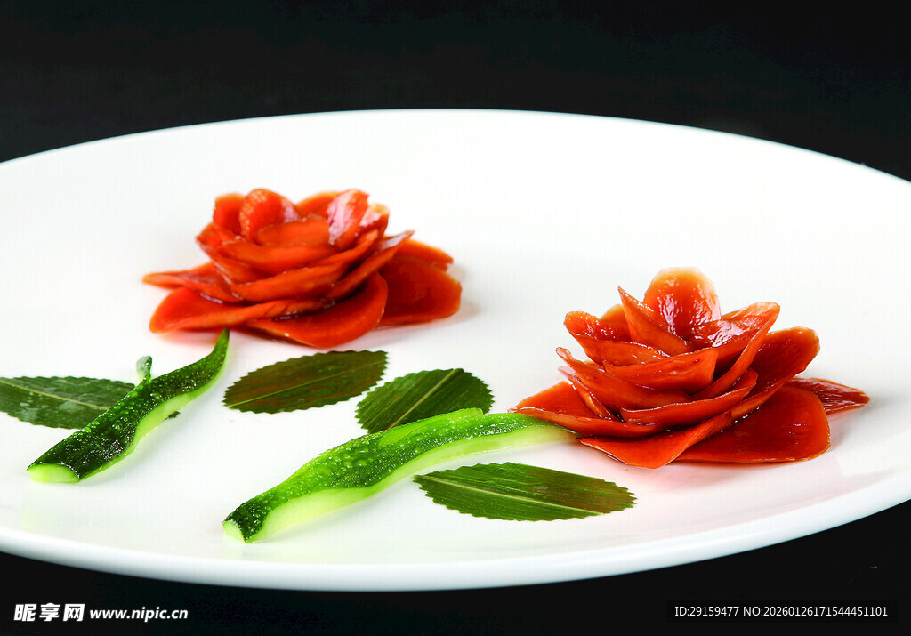 番茄雕花摆盘艺术