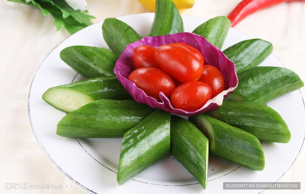 青椒摆盘配番茄洋葱