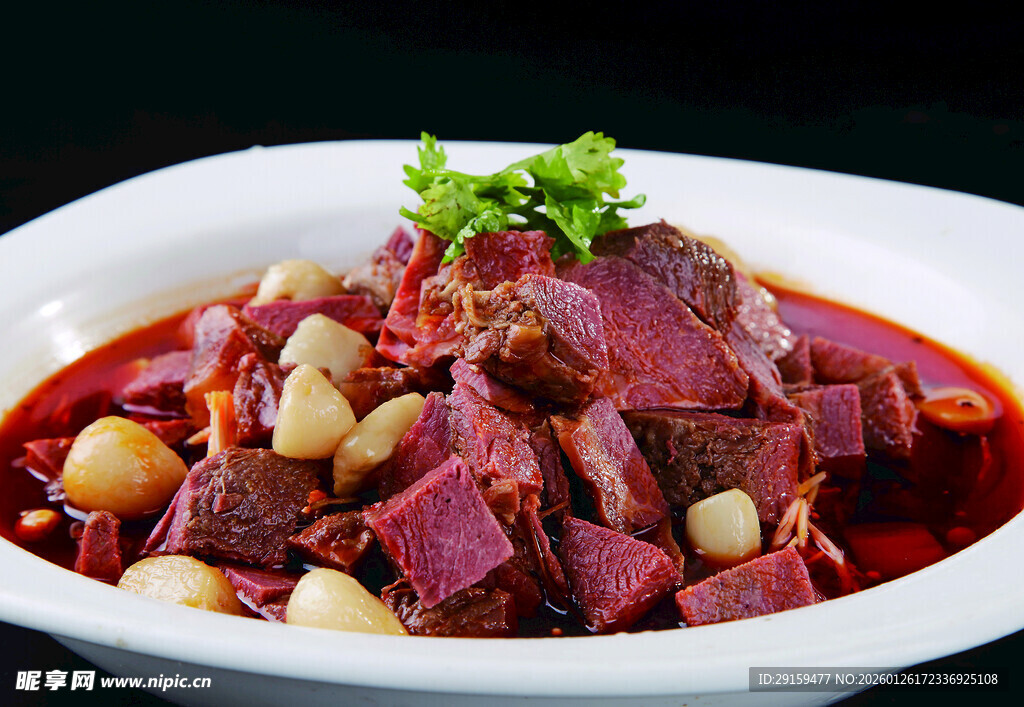 香辣牛肉粒配鹰嘴豆