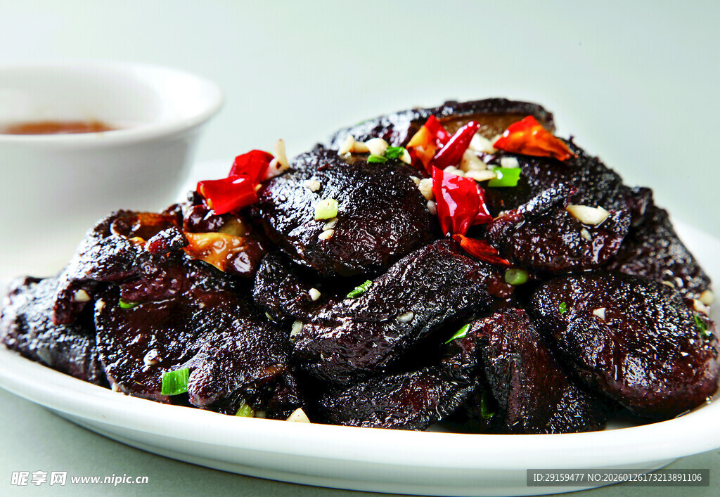 美味香辣牛肉干一盘