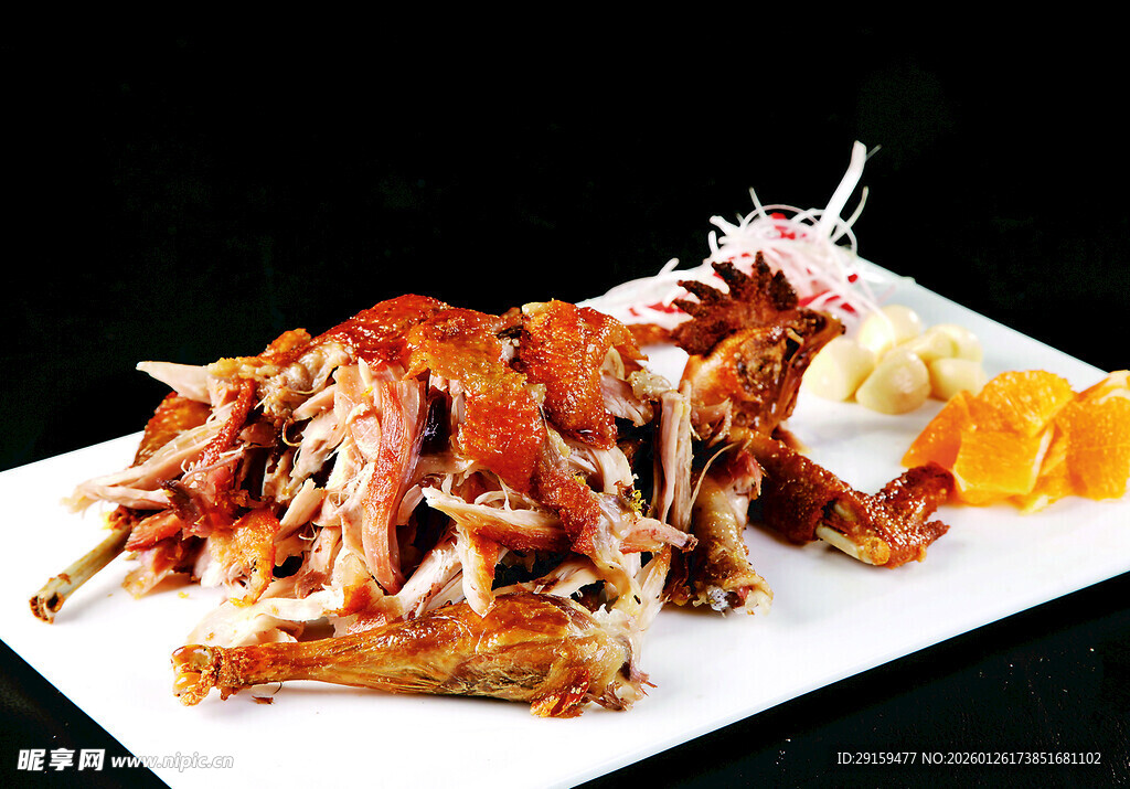 美味手撕烤鸭摆盘精致