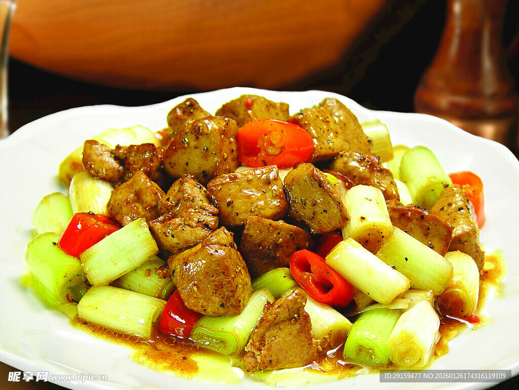 美味炒牛肉粒配时蔬