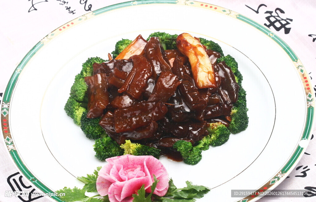 红烧排骨摆盘精致