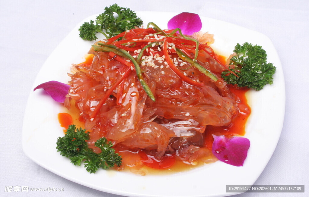 美味红烧鱼摆盘精致