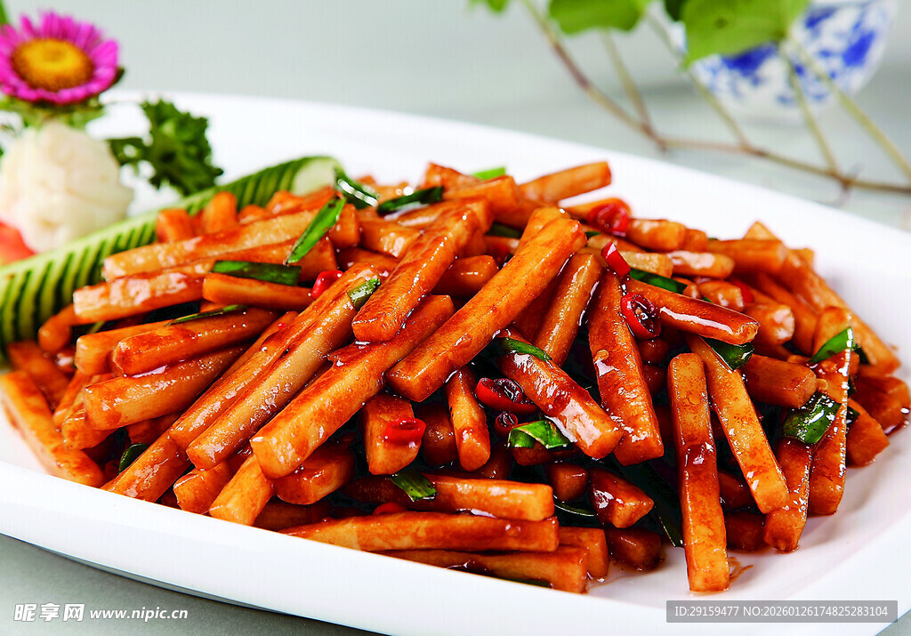 香辣美味的炒藕条