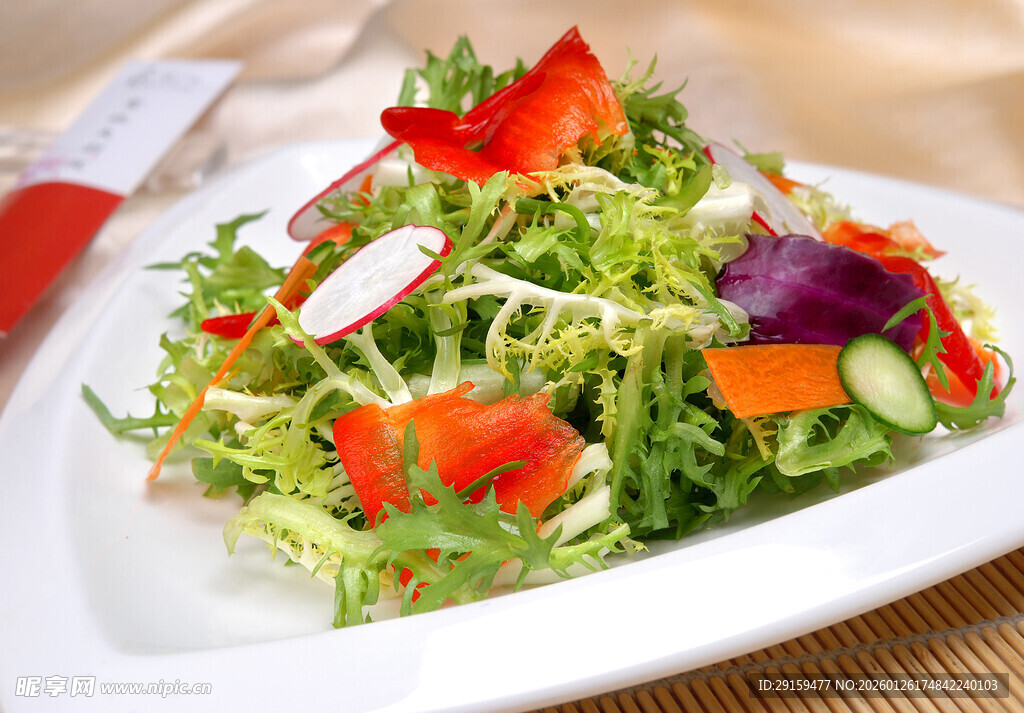 美味新鲜蔬菜沙拉