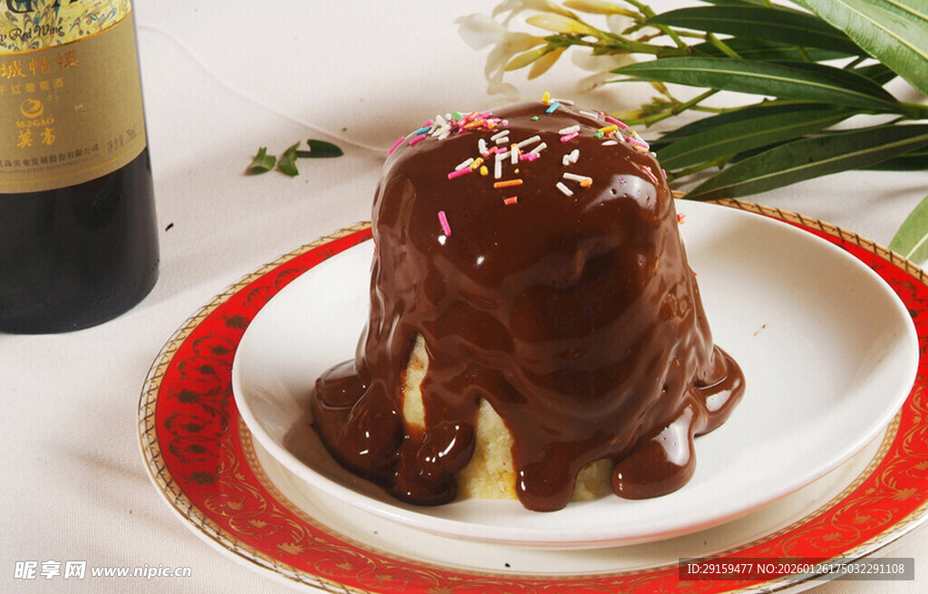 巧克力淋面布丁甜点