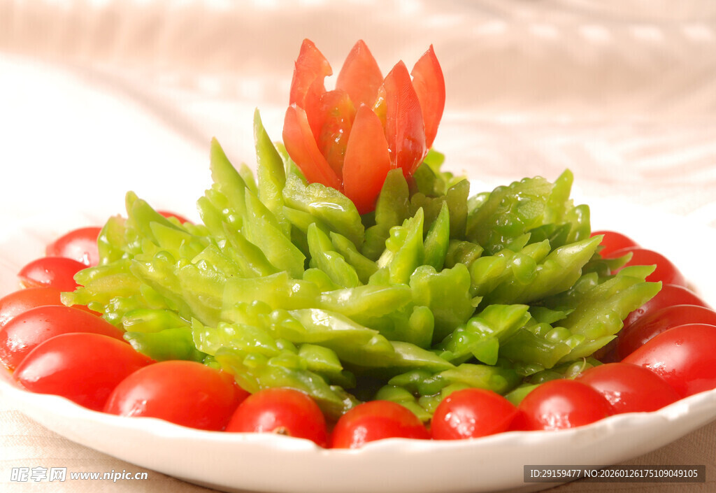 生菜番茄摆盘造型精美