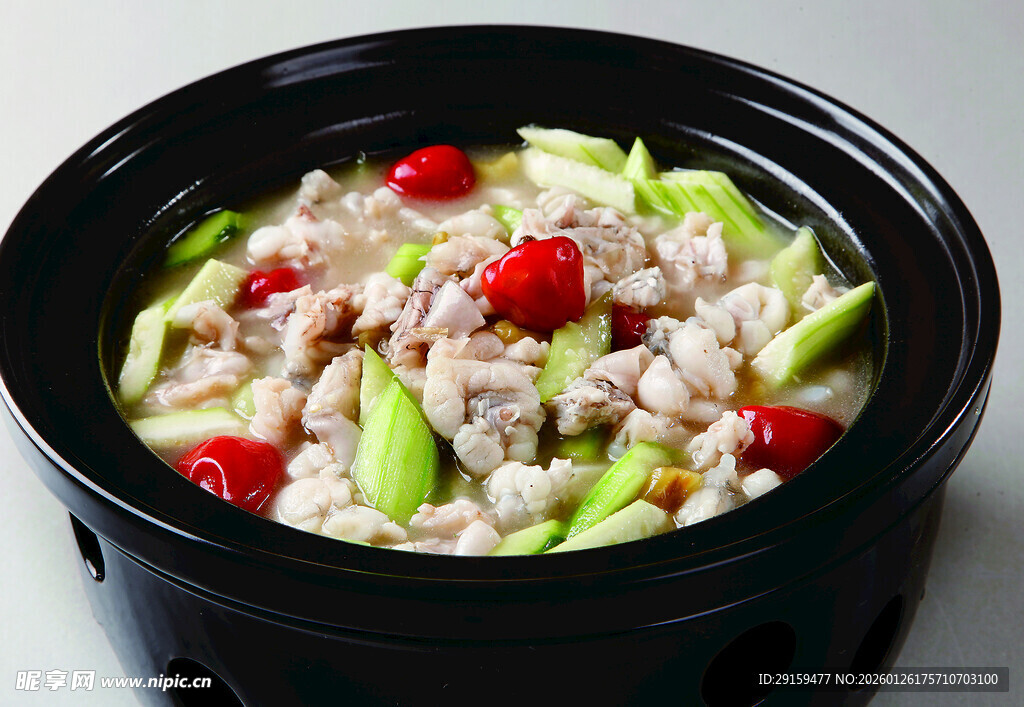 砂锅时蔬炒肉粒