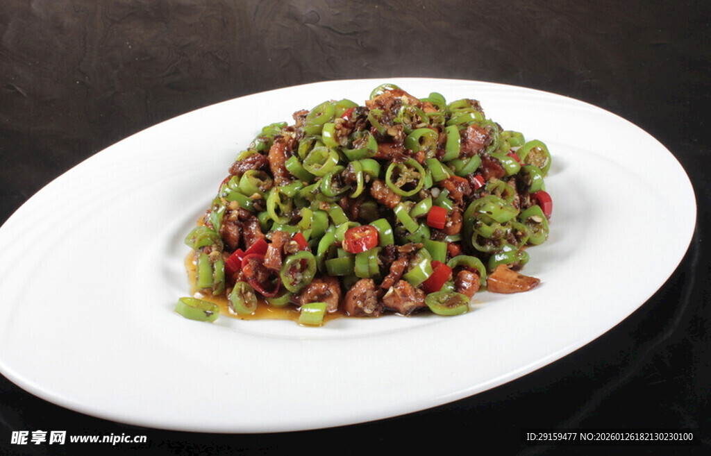 美味青椒炒牛肉粒