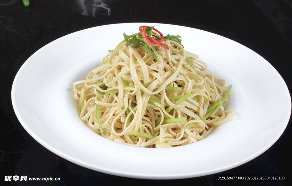 美味意面摆盘精致