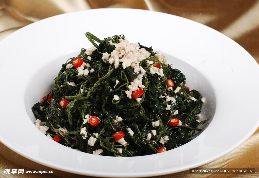 凉拌菠菜配红椒与碎末