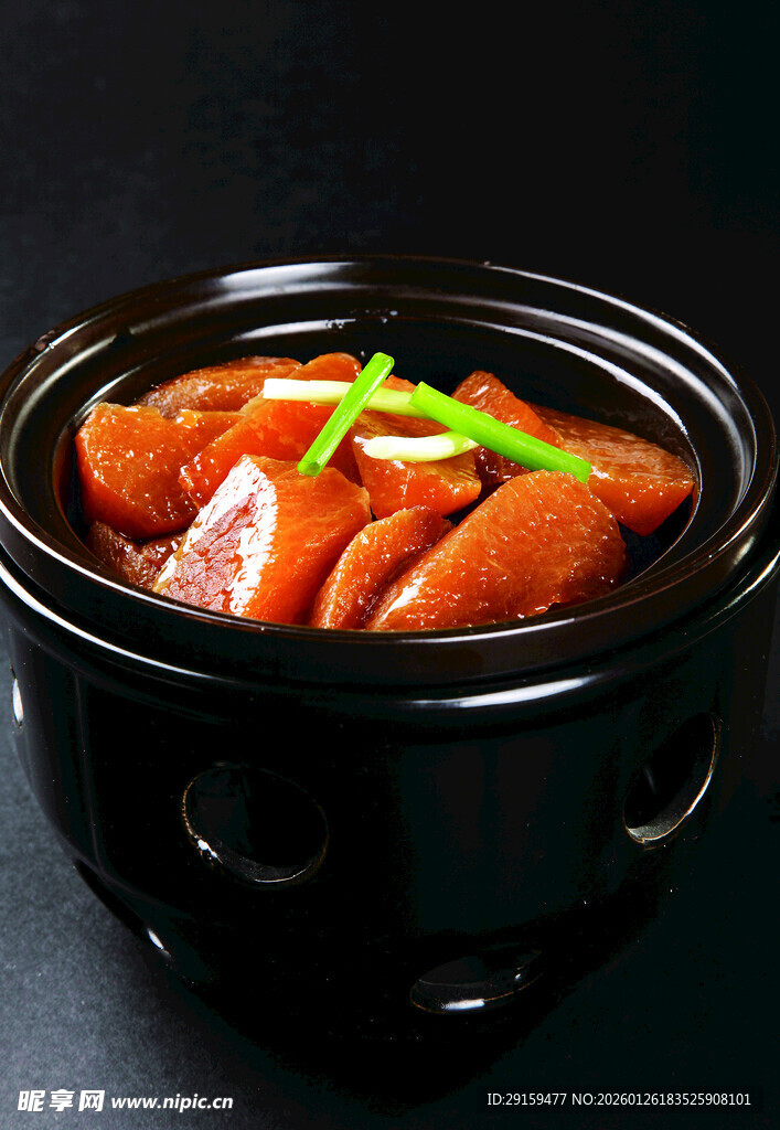 美味红烧猪蹄砂锅菜肴