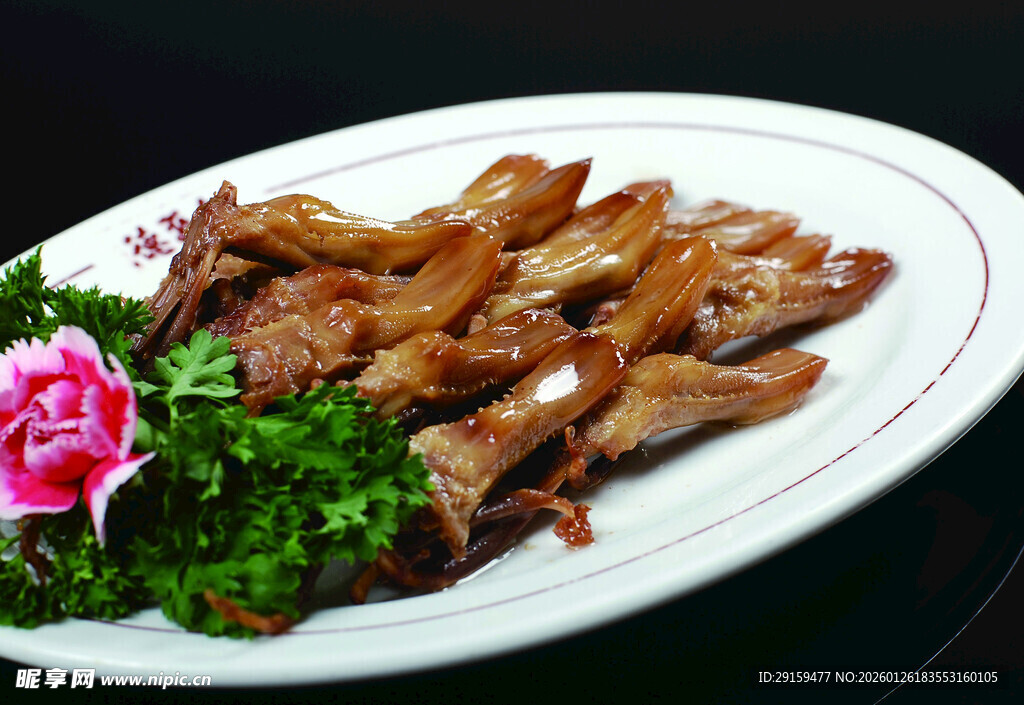 美味卤鸭锁骨摆盘精致