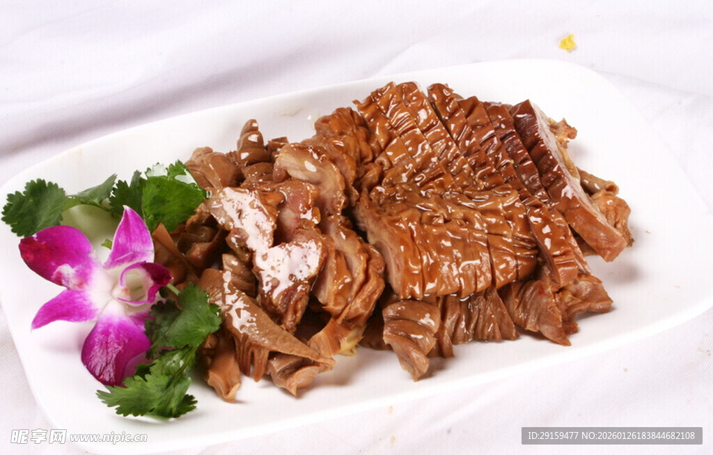 美味酱牛肉摆盘精致