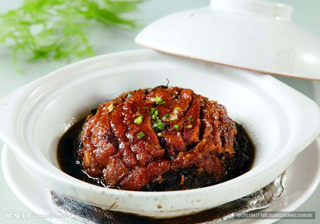 砂锅红烧肉