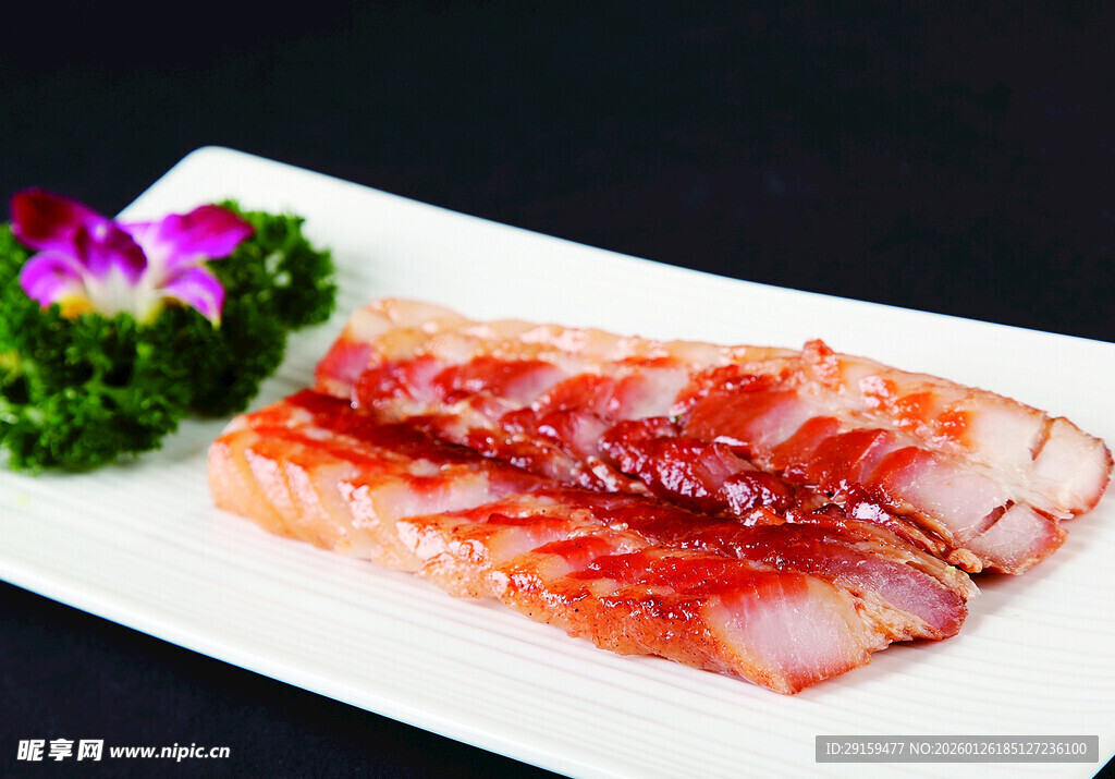 美味叉烧肉片摆盘精致