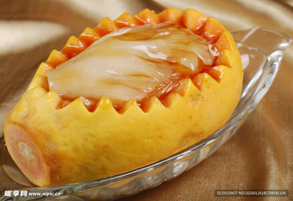 南瓜盅蒸制的美味佳肴