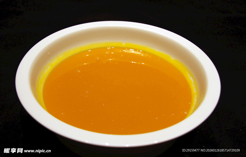 一碗金黄南瓜浓汤