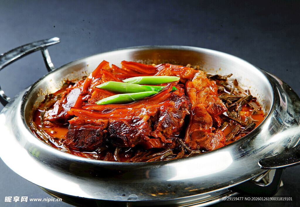 美味韩式辣炖排骨