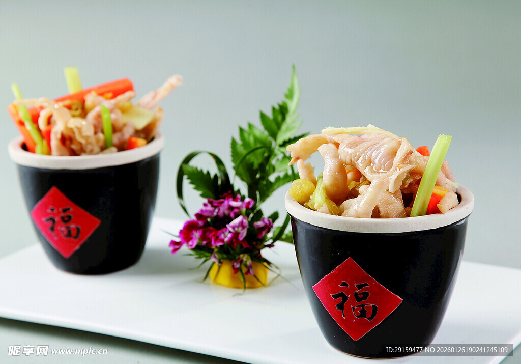 中式美味小吃杯装美食