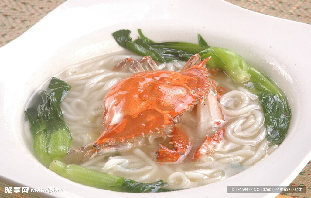 螃蟹青菜面条美食图