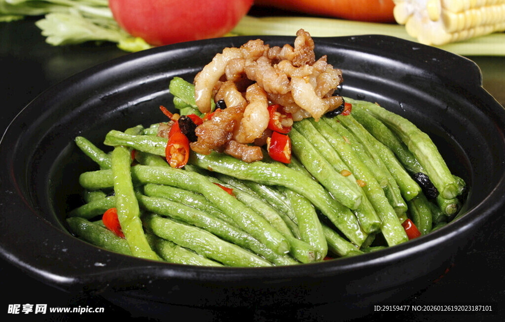 砂锅豆角炒肉