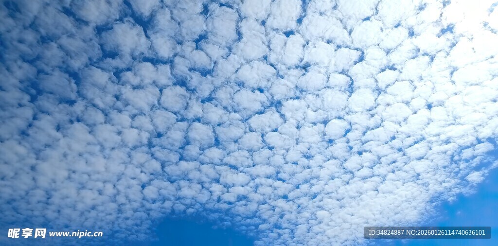 梦幻云朵天空美景