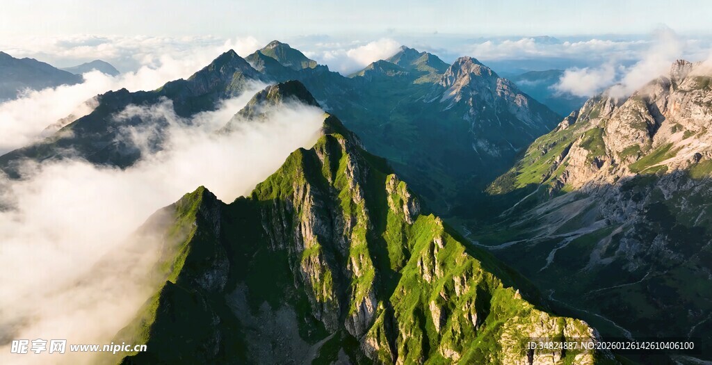 壮丽山峦云海景观