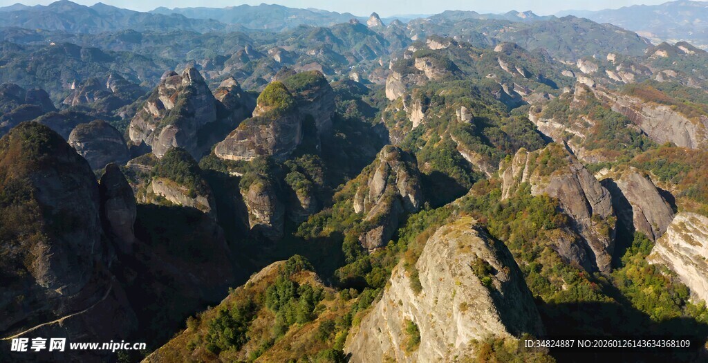 壮丽奇峰景观