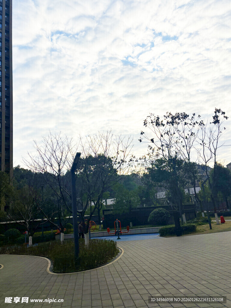 户外开阔休闲场地景观