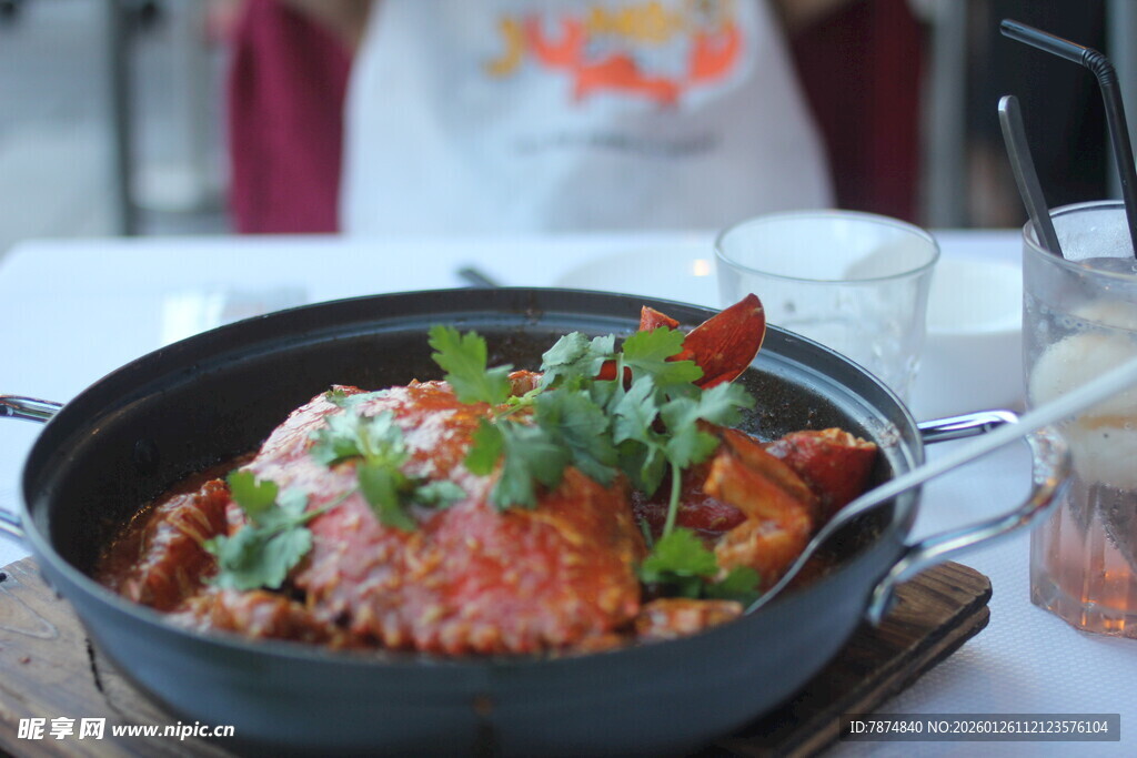 美味煎锅菜肴 香气四溢