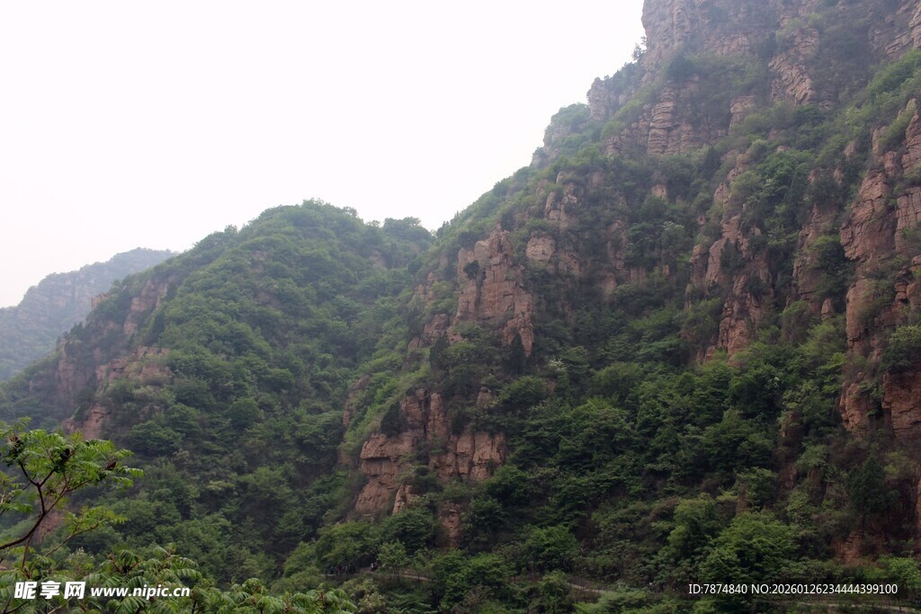 石林峡壮丽山峦景色