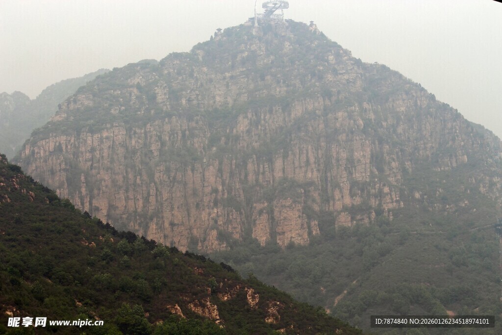 石林峡巍峨山峦 云雾缭绕之景