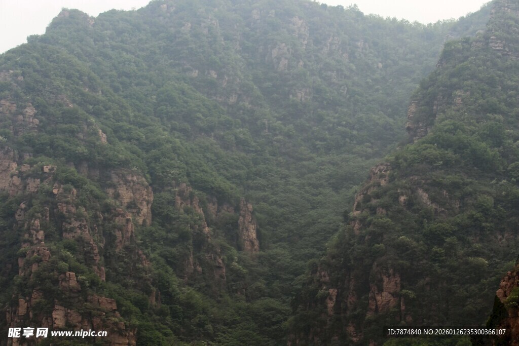 石林峡壮丽山峦景观