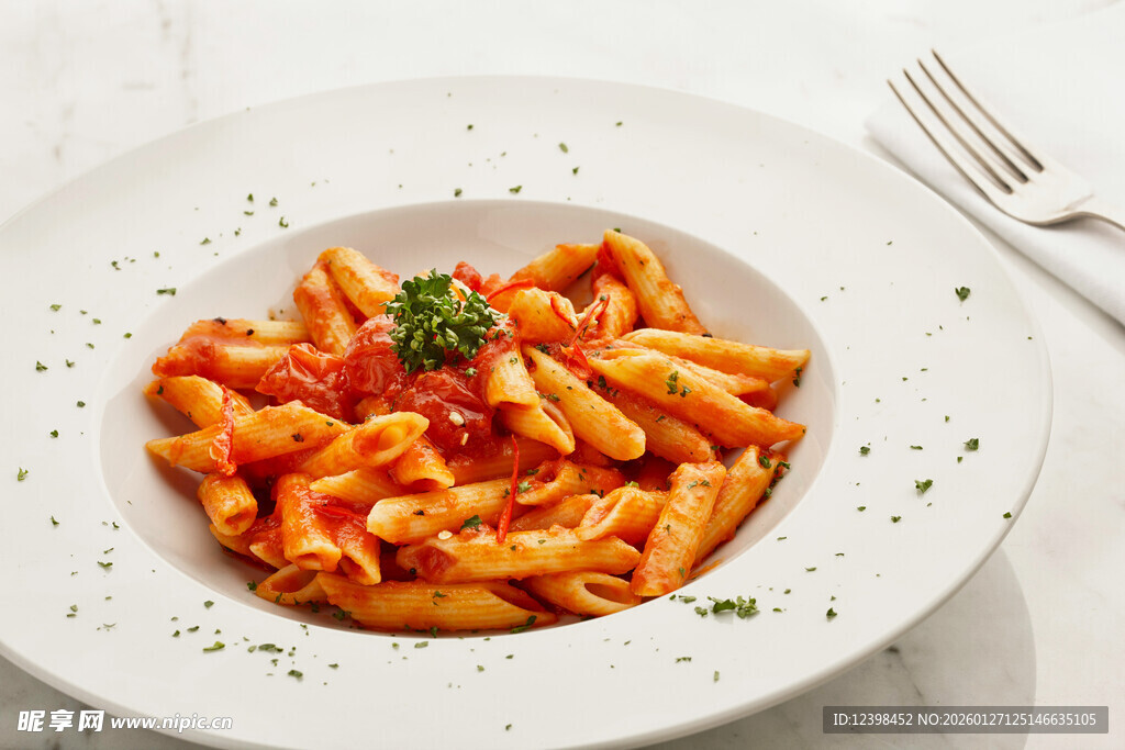 美味意面摆盘精致