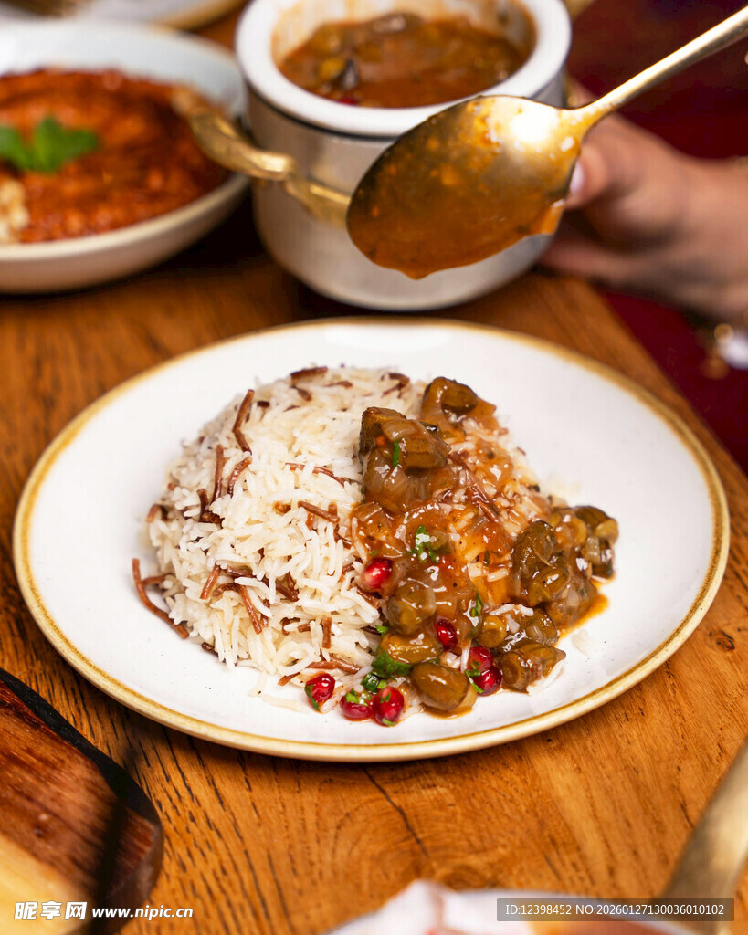 美味咖喱浇饭