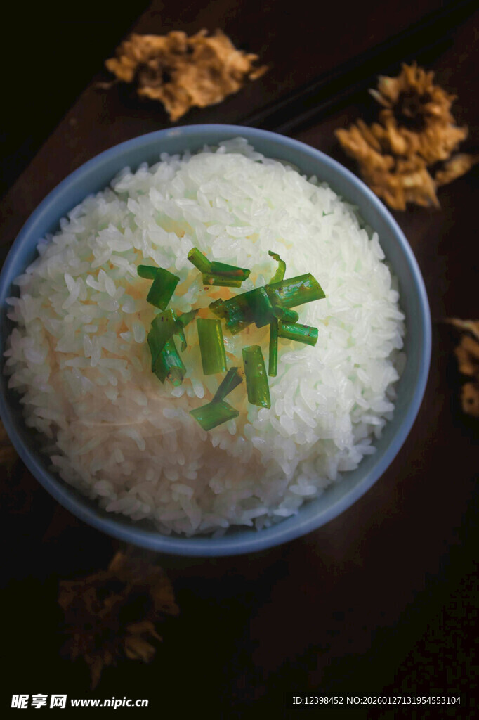 一碗喷香白米饭