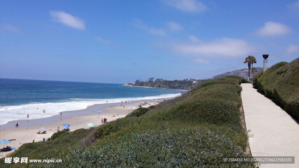 海滨小径 邂逅美丽海岸线