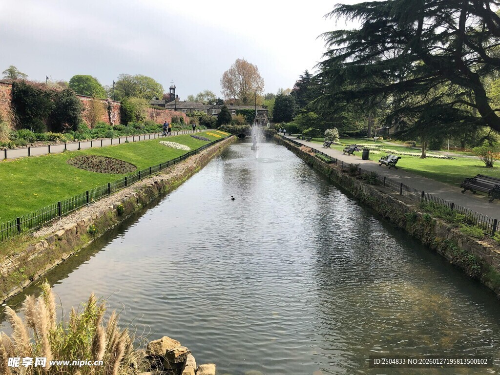 河畔风光 宁静自然景致