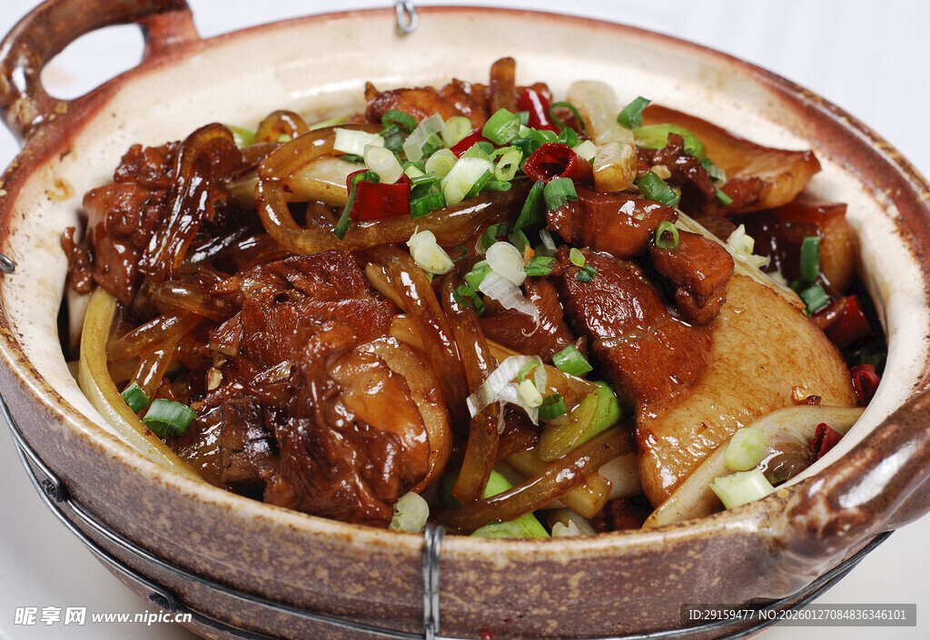 美味瓦罐菜肴