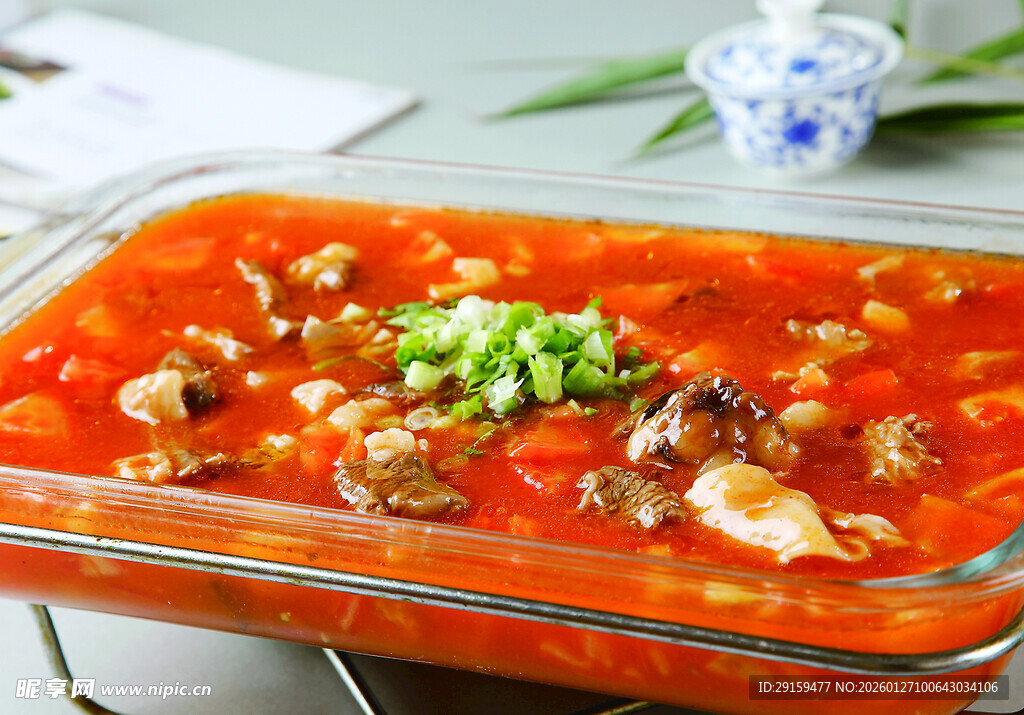 番茄牛腩美食诱人呈现