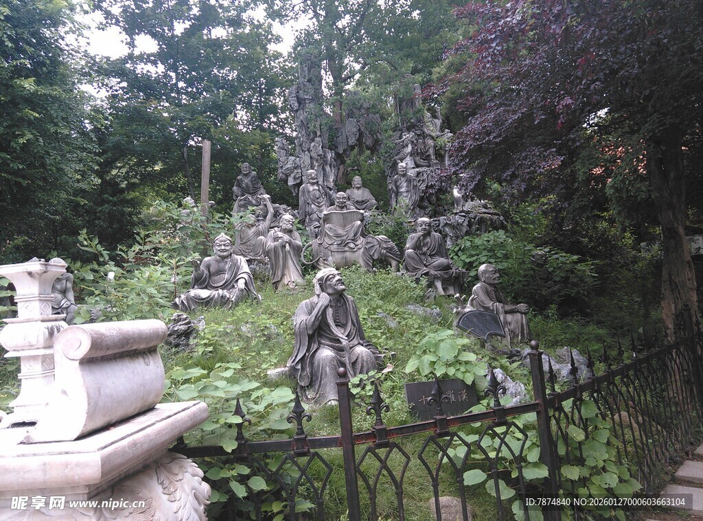 衡山园林石雕景观 绿植环绕