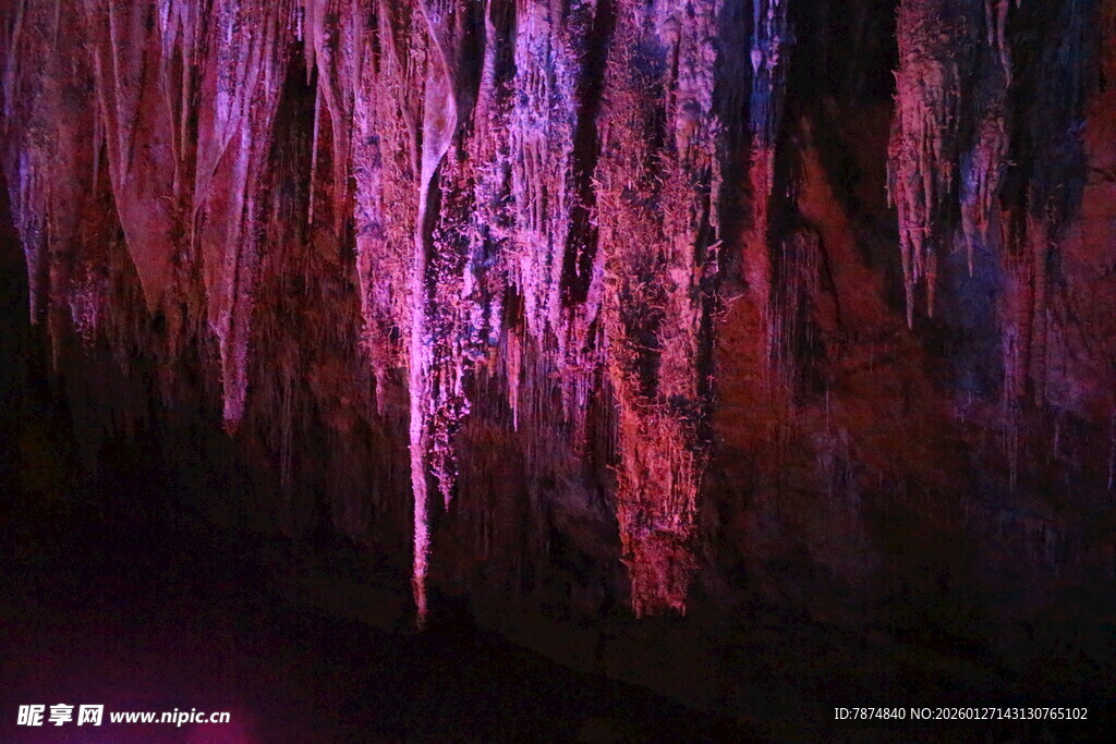 梦幻溶洞景观 钟乳石奇观