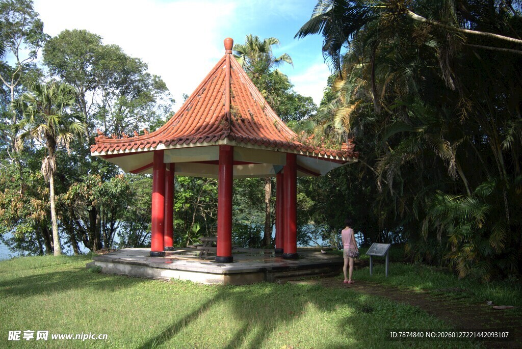 园林中式凉亭景观