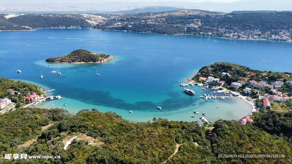 美丽海岛蓝色海湾景观